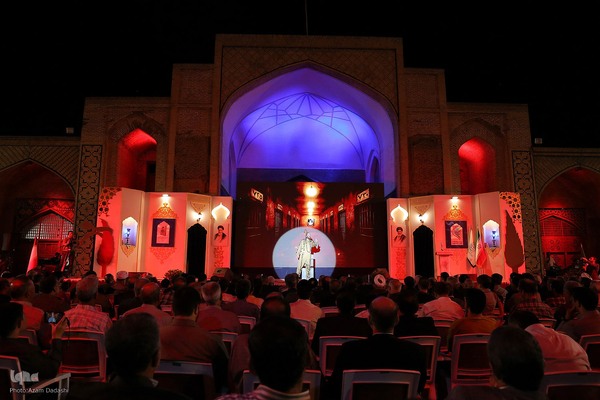 رونمایی تقریظ رهبر معظم انقلاب بر کتاب «پاسیاد پسر خاک»