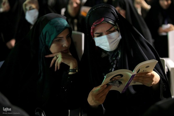 رونمایی تقریظ رهبر معظم انقلاب بر کتاب «پاسیاد پسر خاک»