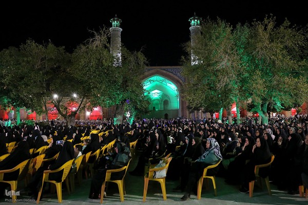 رونمایی تقریظ رهبر معظم انقلاب بر کتاب «پاسیاد پسر خاک»