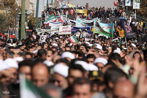 گرامیداشت ۱۳ آبان در قزوین