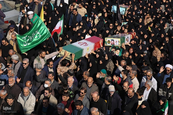 مراسم تشییع ۸ شهید گمنام در قزوین