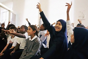 Bimbo musulmano fa un errore nel compito a scuola: la polizia inglese lo indaga per terrorismo