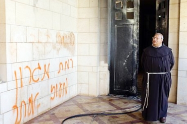 Vandalismi a cimitero cristiano Nazareth