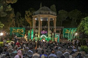 Satu perhimpunan Al-Quran telah diadakan bersebelahan makam Hafez Shirazi sempena Minggu Perpaduan
