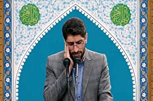 په مدینې منوّرې کې د مهدي عادلی په زړه پورې تلاؤت(فیلم)