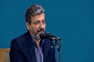 د اسلامی انقلاب د ستر لاښود په شتون کې د قاری رضائي تلاوت