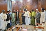 Waziri wa Awqaf Algeria awakabidhi wanazuoni wa Afrika nakala ya Qur'ani ya kihistoria